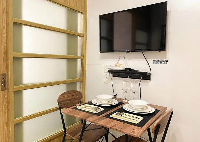 Affordable Near Bgc, Venice Mall #rt33006 Apartment *