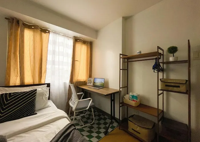 Affordable Near Bgc, Venice Mall #rt33006 * Manila