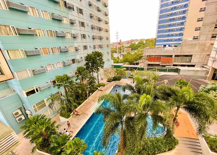 Affordable Near Bgc, Venice Mall #rt33006 Manila